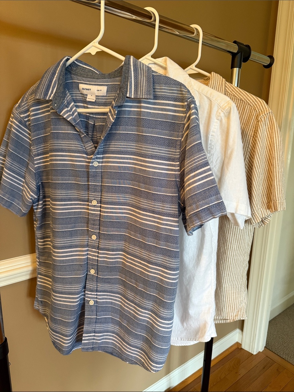 3 Old Navy Short-Sleeve Button-Down Shirt